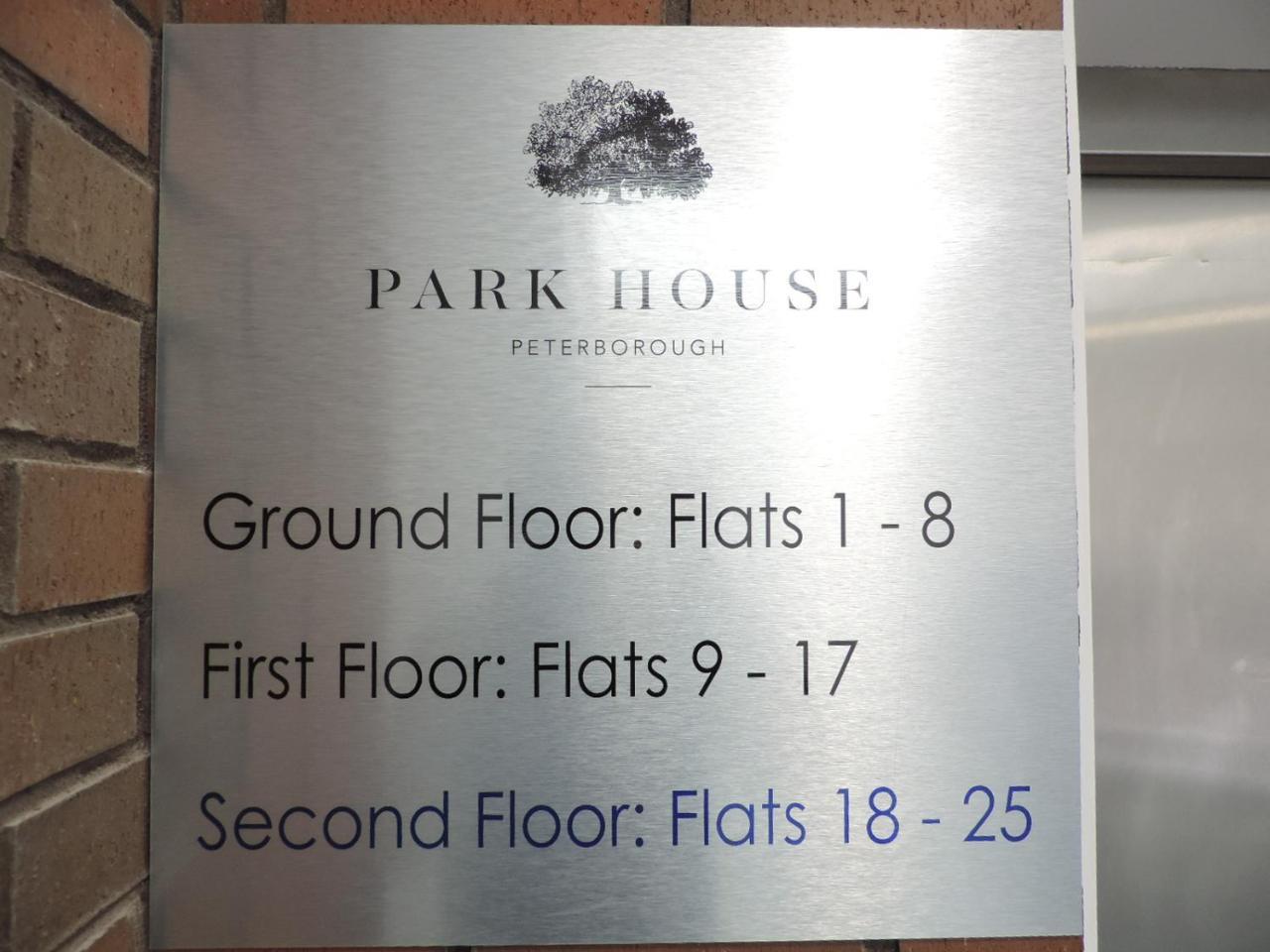 Park House - City Centre Apartment Peterborough Exteriér fotografie